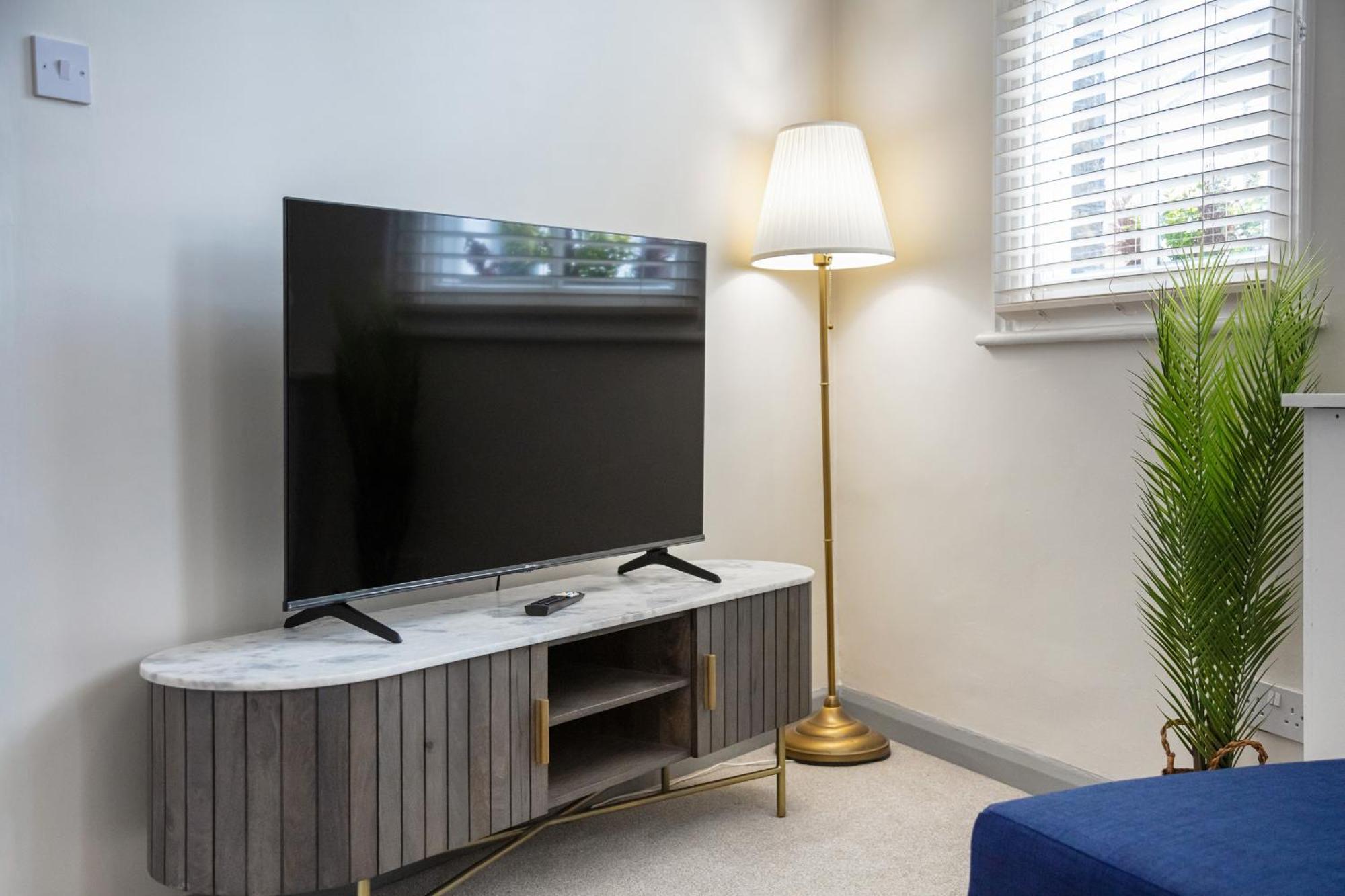 5A - Bright And Airy 2 Bedroom Apartment - Close To Central London Exteriör bild